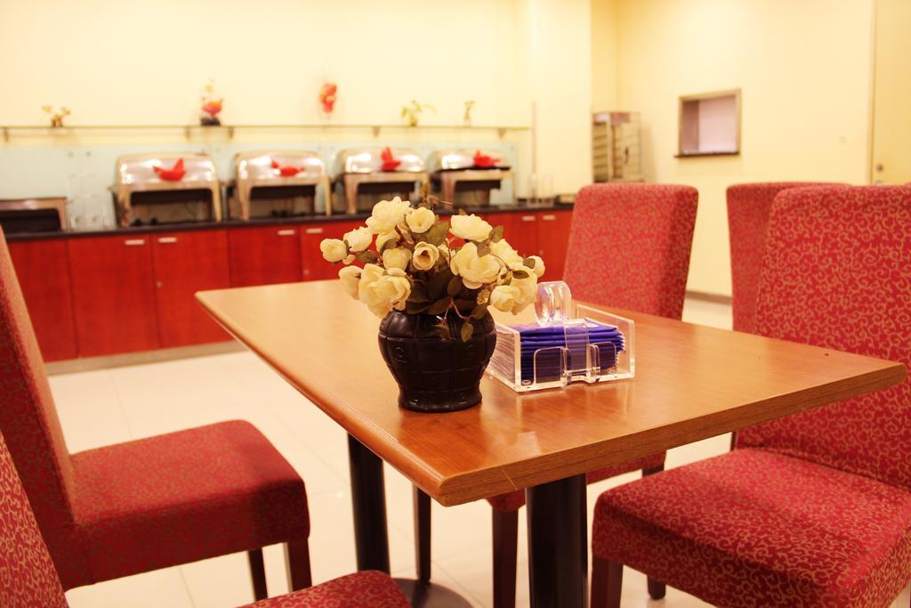 Gold Mine Express Hotel Nanning Esterno foto